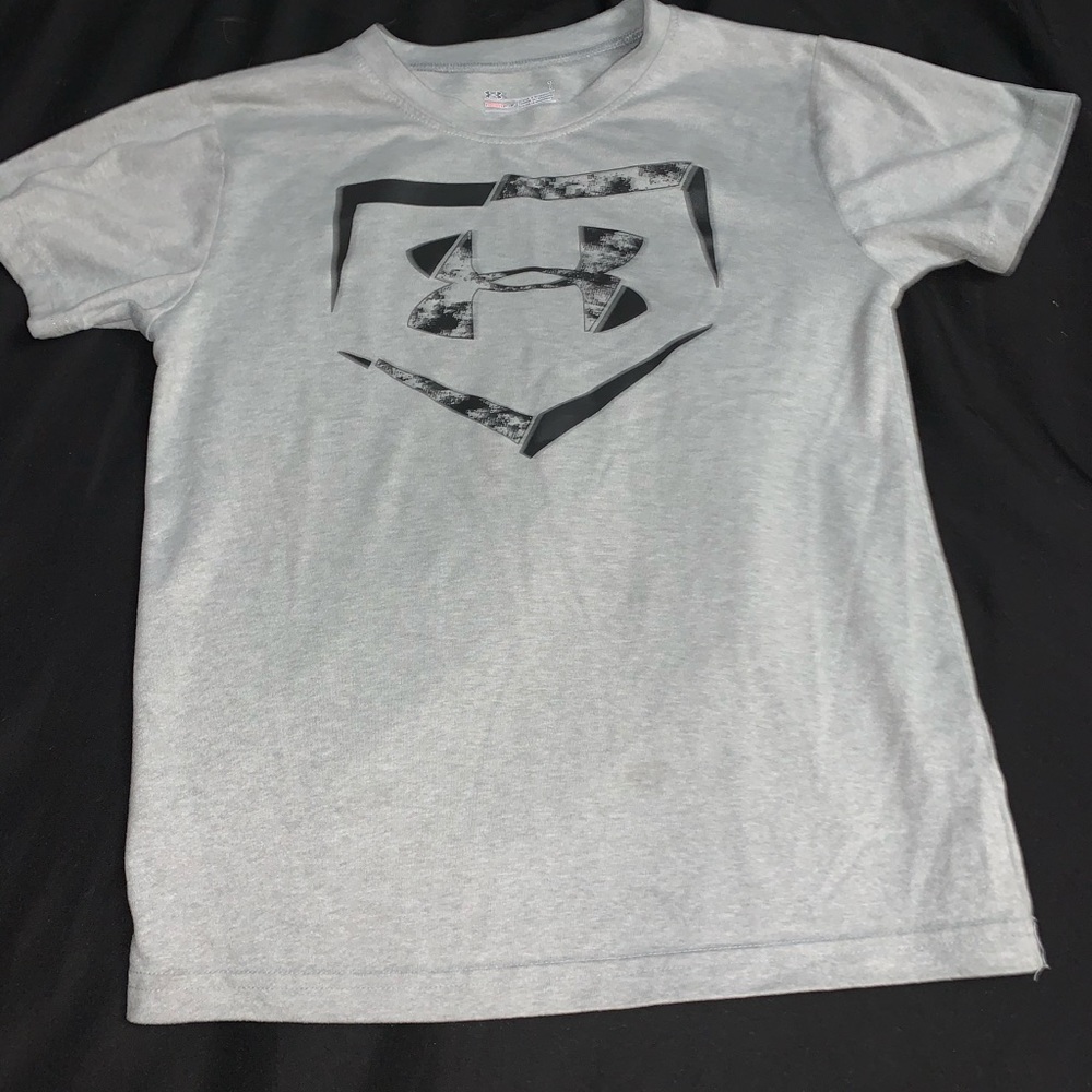 Boys under armor dry fit tee